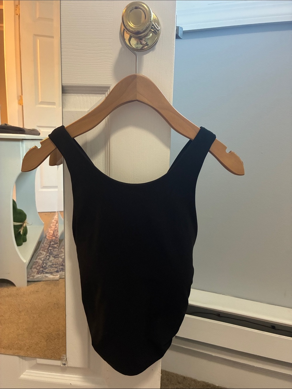 Athleta Twist Back Crop Top, XS, Cup Size C-D